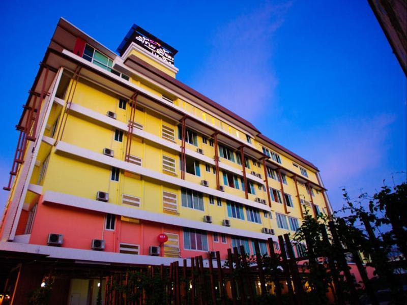 Much-Che Manta Boutique Hotel Udon Thani Exteriör bild