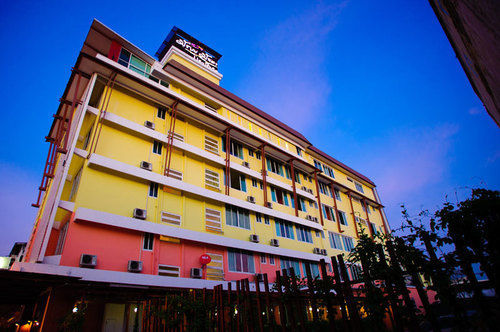 Much-Che Manta Boutique Hotel Udon Thani Exteriör bild