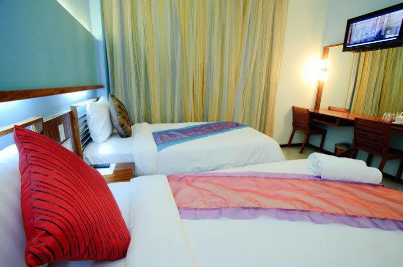 Much-Che Manta Boutique Hotel Udon Thani Exteriör bild