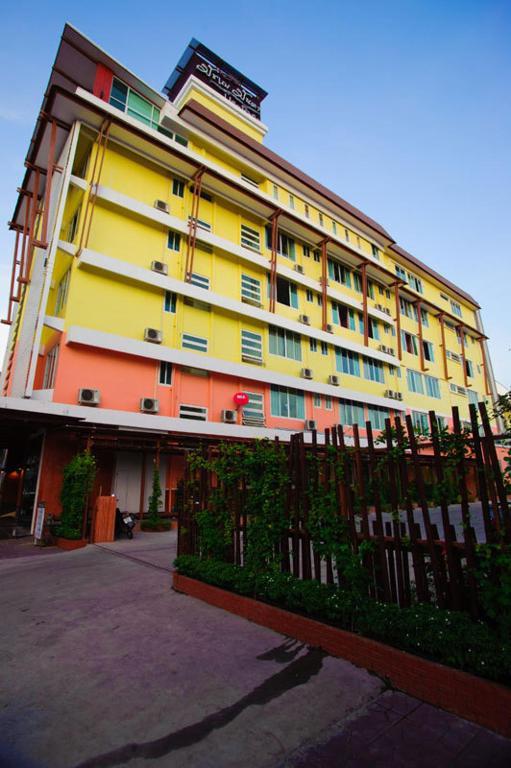 Much-Che Manta Boutique Hotel Udon Thani Exteriör bild