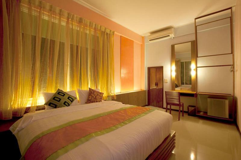 Much-Che Manta Boutique Hotel Udon Thani Exteriör bild